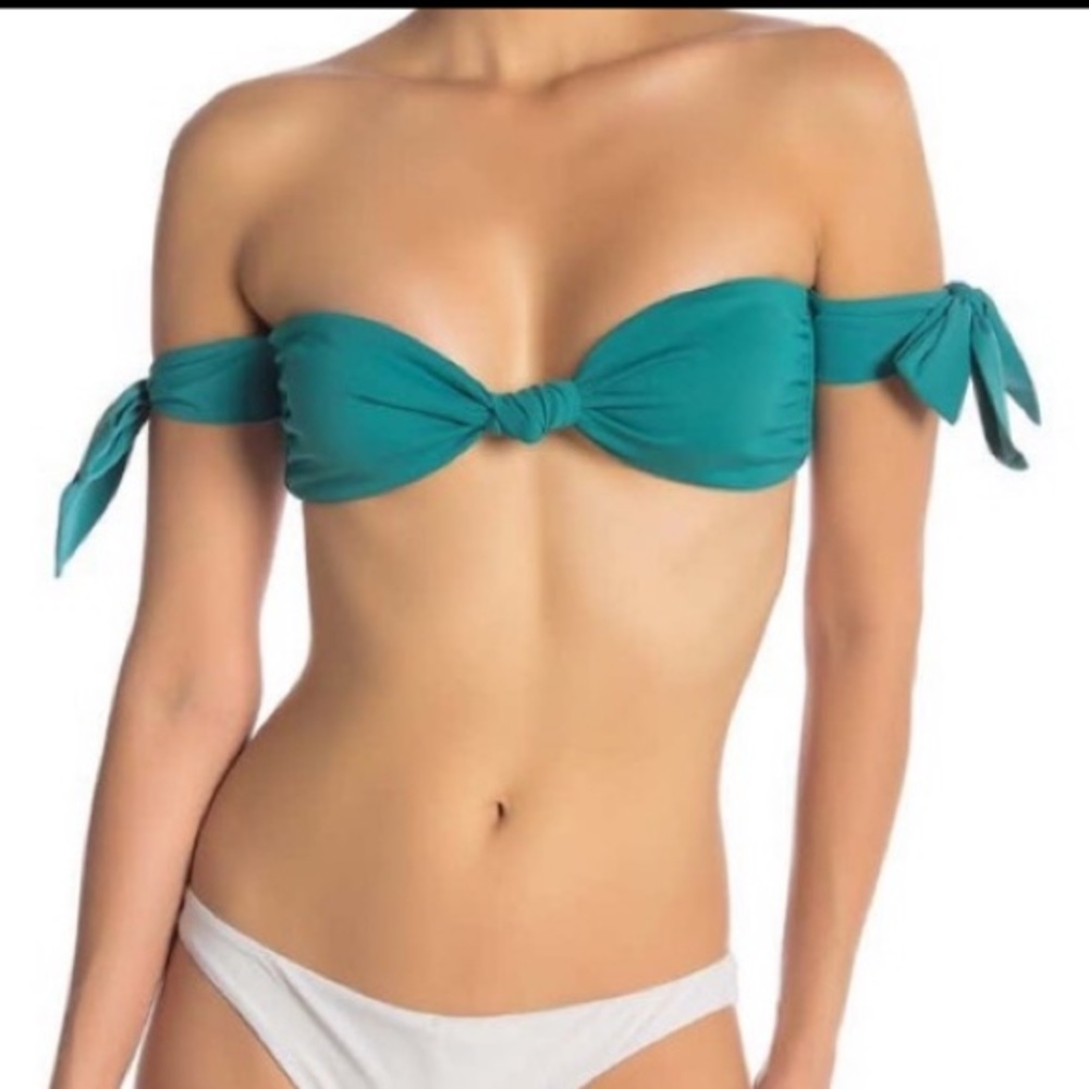 NWT Kendall & Kylie Off-the-Shoulder Biki…